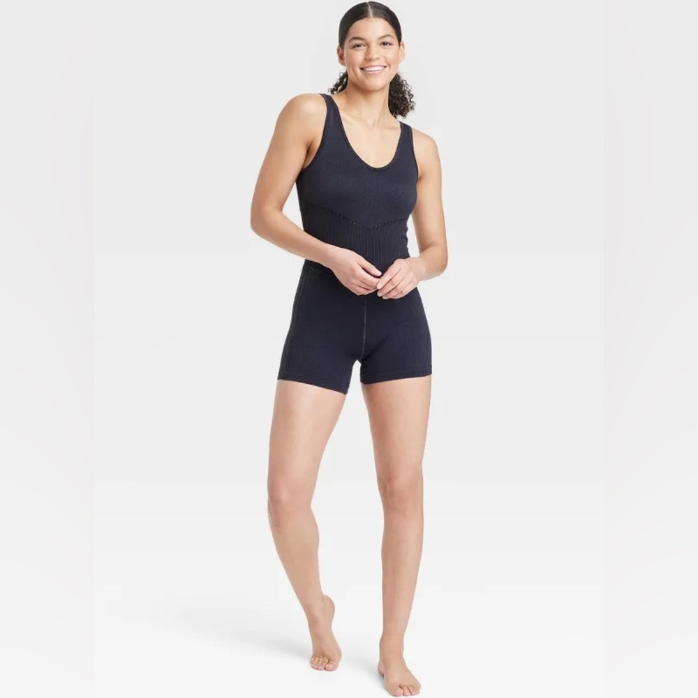 NWT Women's Seamless Short Active Sport Workout Bodysuit - JoyLab size small